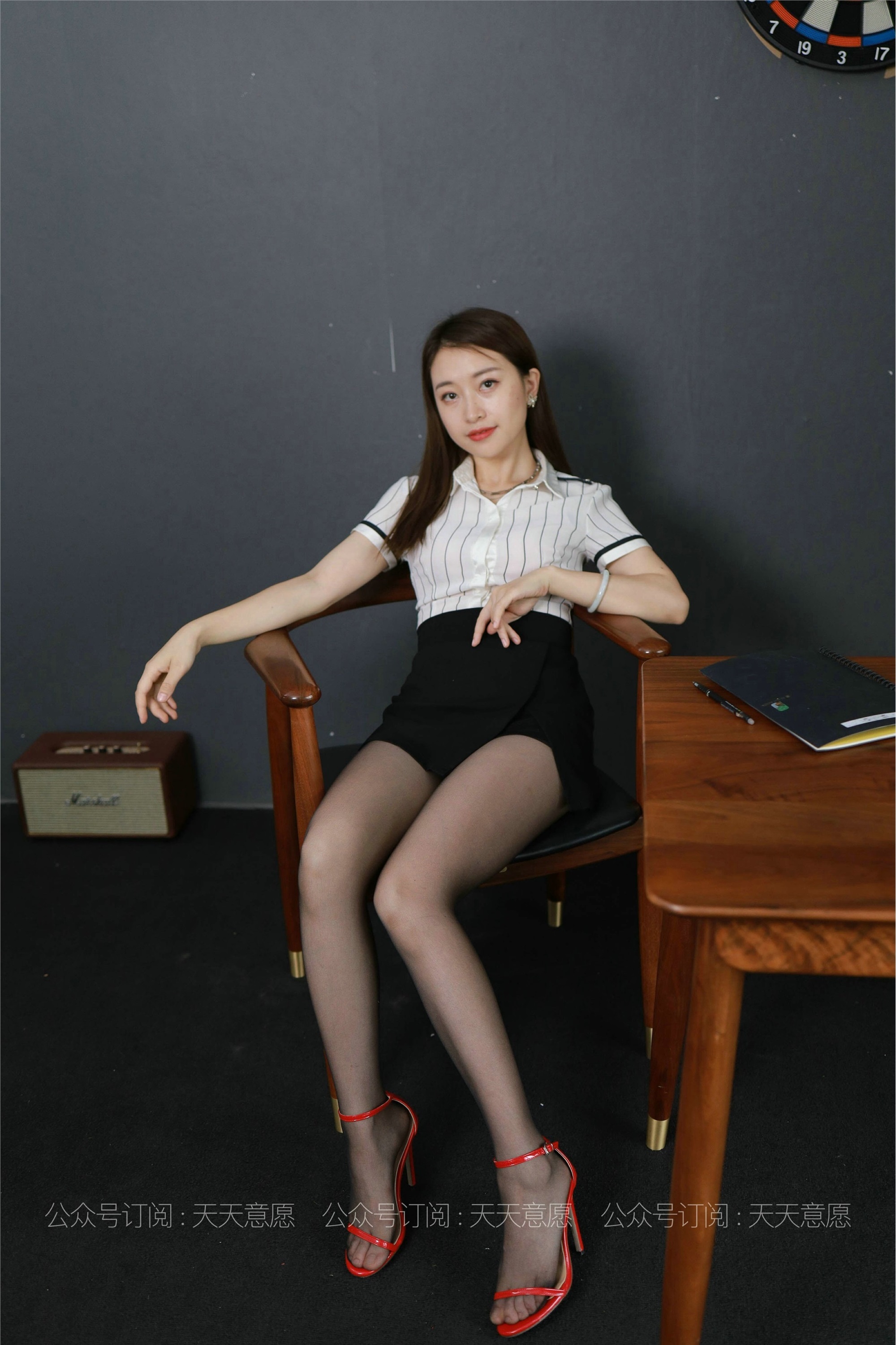 IESS异思趣向  2021.07.23 丝享家868：小婕《职业装展示》